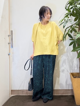 「SHOO・LA・RUE（シューラルー）の【インせず着られる/洗濯後しわになりにくい】しぼしぼドルマンブラウス（シャツ/ブラウス、イエロー系）」を使った、misakiさん（レディース・157cm）の夏コーディネート
