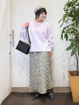 「アイテム（スウェット、パープル系）」を使った、misakiさん（レディース・157cm）の冬コーディネート