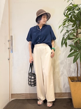 「SHOO・LA・RUE（シューラルー）の【S-LL/洗濯機可】バルーンスリーブ　キーネックブラウス（シャツ/ブラウス、ブルー系）」を使った、misakiさん（レディース・157cm）の夏コーディネート