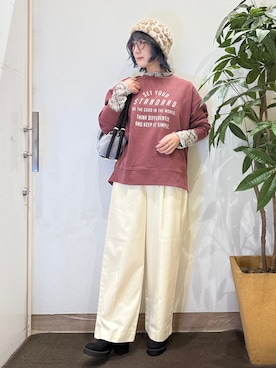 「SHOO・LA・RUE（シューラルー）の【体型カバー/洗濯機可】ゆるシルエットスウェット（スウェット、レッド系）」を使った、misakiさん（レディース・157cm）の秋コーディネート