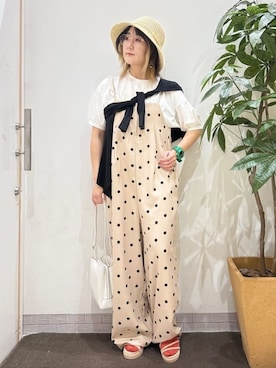 「アイテム（サロペット/オーバーオール、ベージュ系）」を使った、misakiさん（レディース・157cm）の春コーディネート