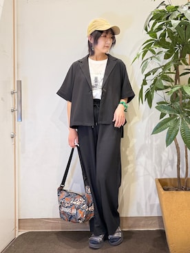 「アイテム（サンダル、パープル系）」を使った、misakiさん（レディース・157cm）の春コーディネート
