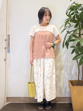 「SHOO・LA・RUE（シューラルー）の【S-LL/柄が選べる】大人上品な花柄でコーデが彩る アソートプリントスカーチョ（その他パンツ、ベージュ系）」を使った、misakiさん（レディース・157cm）の春コーディネート