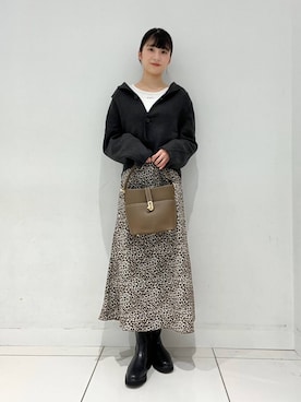 「SENSE OF PLACE by URBAN RESEARCH（センスオブプレイスバイアーバンリサーチ）のアニマルパターンナロースカート（スカート）」を使った、Lisaさん（レディース・168cm）の秋コーディネート