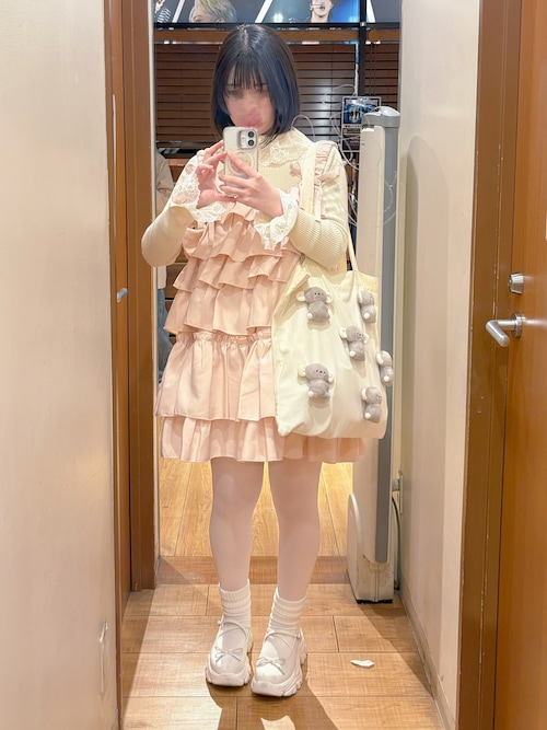 ホイップクリームミニワンピースを使った人気ファッション