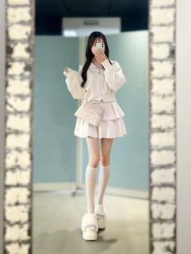 「one after another NICE CLAUP(ワンアフターアナザーナイスクラップ)の【セットアップ可能/パンツ別売り】キラキラビジューロゴパーカー(パーカー、ピンク系)」を使った、うるしさん(レディース・159cm)の秋コーディネート