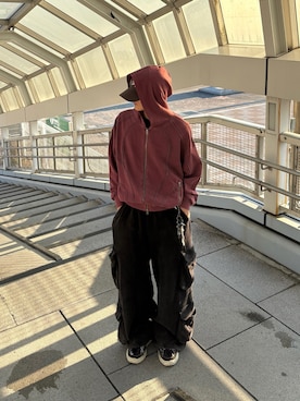 「アイテム（スウェットパンツ）」を使った、Yuichi さん（メンズ・179cm）の秋コーディネート