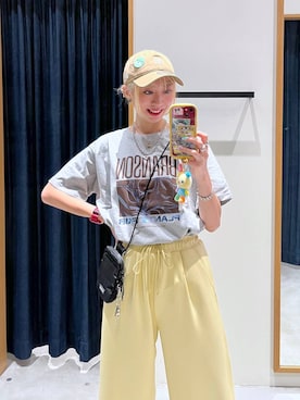 「BAYFLOW（ベイフロー）のアイテム（パンツ）」を使った、TAMUさん（レディース・171cm）の春コーディネート