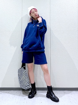 「チェック柄に恋してる」｜「アイテム（スウェットパンツ）」を使った、TAMUさん（レディース・172cm）の冬コーディネート
