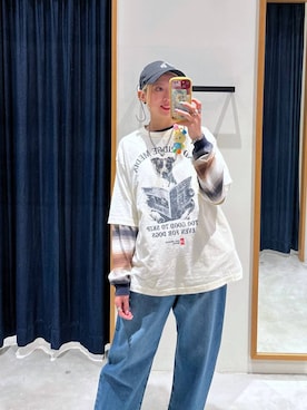 「BAYFLOW（ベイフロー）の[トレンドシルエット]タックカーブデニム（デニムパンツ、ブルー系）」を使った、TAMUさん（レディース・171cm）の春コーディネート