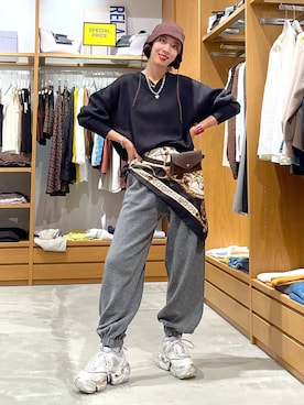 「アイテム（バンダナ/スカーフ）」を使った、TAMUさん（レディース・171cm）の秋コーディネート