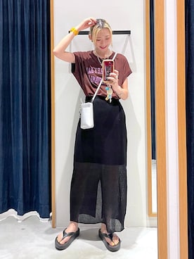「BAYFLOW（ベイフロー）のフレンチドルマンプリントＴ（Tシャツ/カットソー、ブラウン系）」を使った、TAMUさん（レディース・171cm）の夏コーディネート