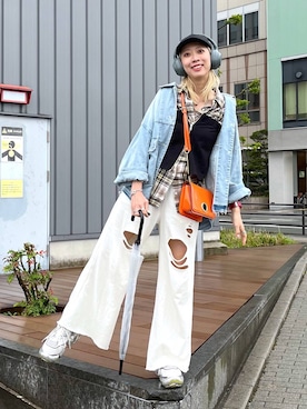 「BAYFLOW（ベイフロー）の[ヒップまでカバーできる]アソートチェックBIGシャツ（シャツ/ブラウス、ベージュ系）」を使った、TAMUさん（レディース・171cm）の春コーディネート