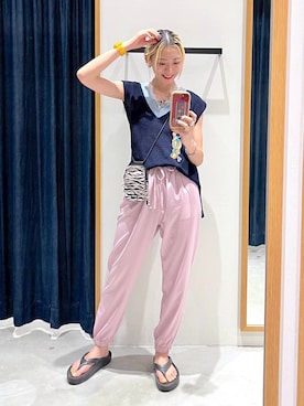 「BAYFLOW（ベイフロー）のレーストリムVネックベスト（ベスト、ブルー系）」を使った、TAMUさん（レディース・171cm）の夏コーディネート