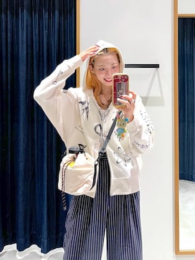 「HEREIAM（ヘレイアム）の【HEREIAM】TATOOパーカー（パーカー、その他）」を使った、TAMUさん（レディース・171cm）の秋コーディネート