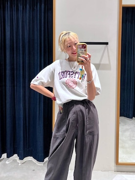 「BAYFLOW（ベイフロー）のアイテム（パンツ）」を使った、TAMUさん（レディース・171cm）の春コーディネート