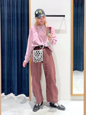 「BAYFLOW（ベイフロー）のビーズミニショルダーバッグ（ショルダーバッグ、シルバー系）」を使った、TAMUさん（レディース・171cm）の秋コーディネート