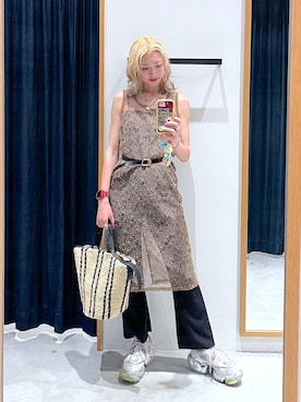 「BAYFLOW（ベイフロー）の変形バックルベルト（ベルト、イエロー系）」を使った、TAMUさん（レディース・171cm）の春コーディネート