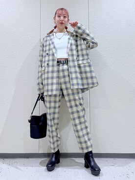 「PBLIM（ページボーイリム）のアイテム（テーラードジャケット）」を使った、TAMUさん（レディース・172cm）の冬コーディネート