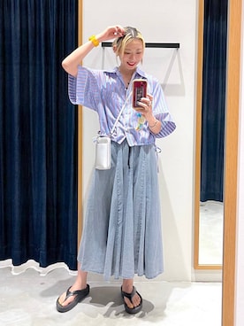 「HEREIAM（ヘレイアム）の【HEREIAM】クリアストライプシャツ（シャツ/ブラウス、ブルー系）」を使った、TAMUさん（レディース・171cm）の夏コーディネート