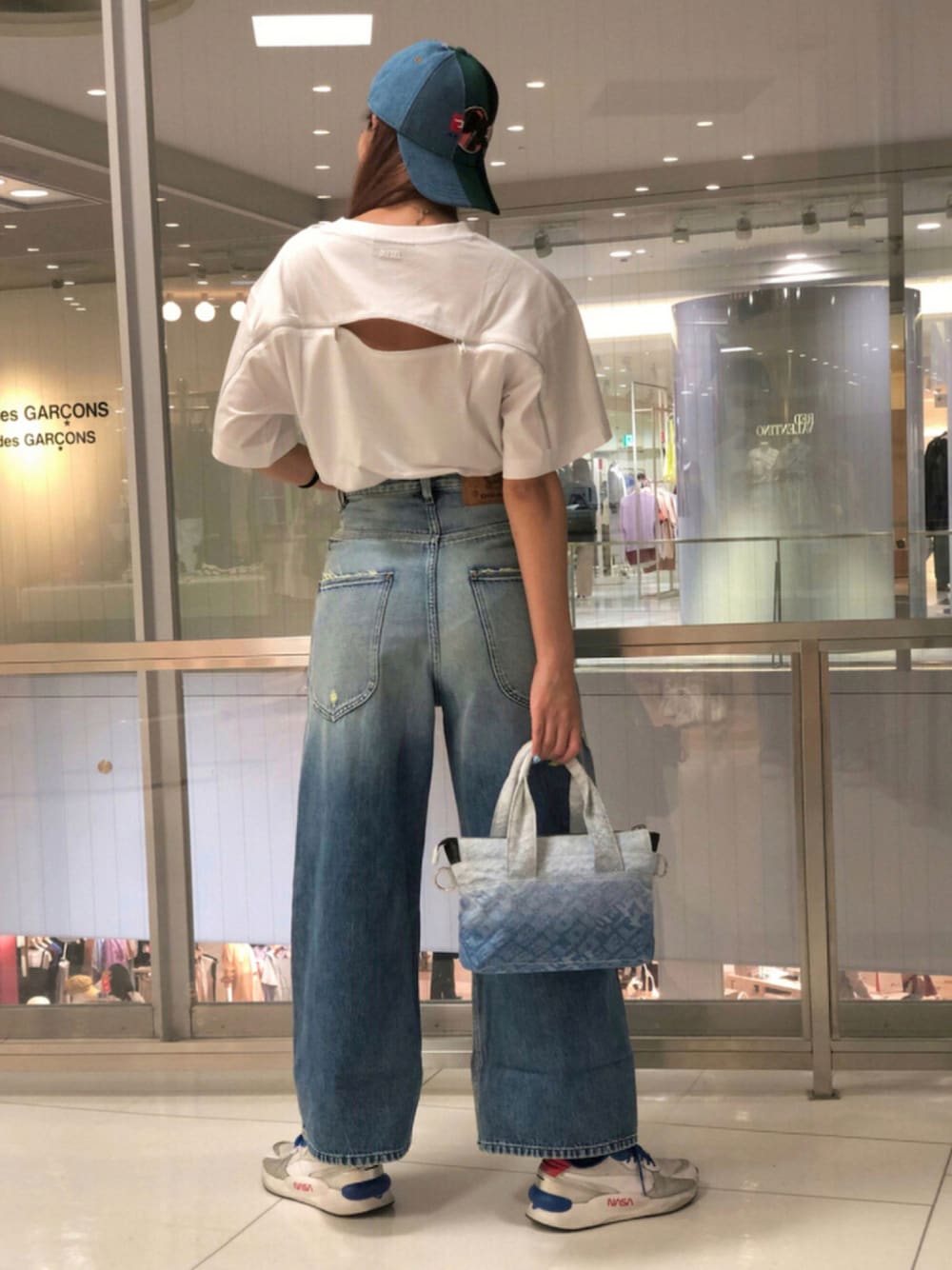 美品 DIESEL ディーゼル スウェット バックロゴ Mサイズ DIESEL（ディーゼル）の「ユニセックス カウレザー ショルダー