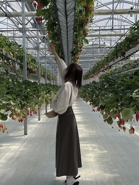 「frames RAY CASSIN（フレームスレイカズン）のアイテム（スカート）」を使った、チヂミさん（レディース・163cm）の春コーディネート