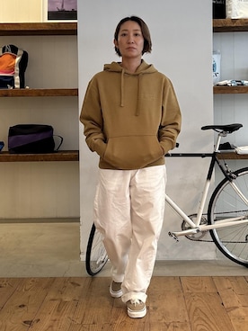 「Saturdays NYC（サタデーズ ニューヨークシティ ）のアイテム（パーカー）」を使った、AIKAさん（レディース・159cm）の秋コーディネート