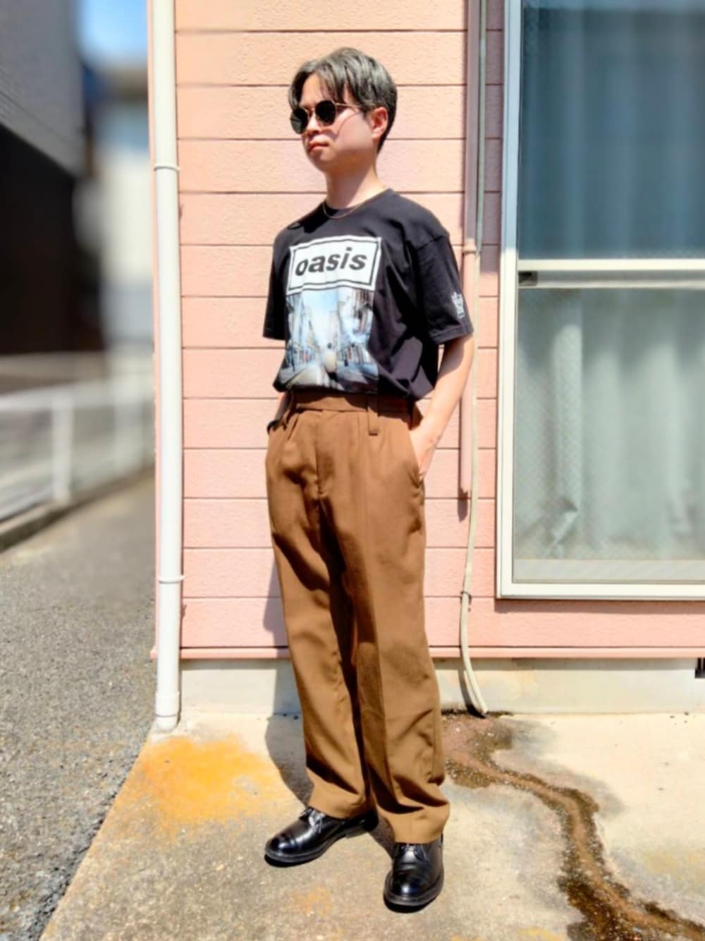 「初投稿、初投稿よろしくお願いします！、メンズファッション、今日のコーデ、ブリティッシュコーデ、古着、古着MIX、トラッド、トラウザーズ、革靴、お洒落さんとつながりたい、革靴好きと繋がりたい、oasis 10Culture / ADAM ET ROPE'」｜「Tricker'sのTricker's M5636 WOODSTOCK / DAINITE SOLE / PLAIN DERBY（ドレスシューズ、ブラック系）」を使った、くろコーヒーさん（メンズ・170cm）の夏コーディネートの1枚目の写真