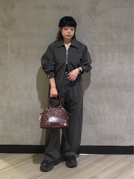 「PAGEBOY（ページボーイ）のプラットチャンキースニーカー（スニーカー、ブラック系）」を使った、ぺーさん（レディース）の秋コーディネート