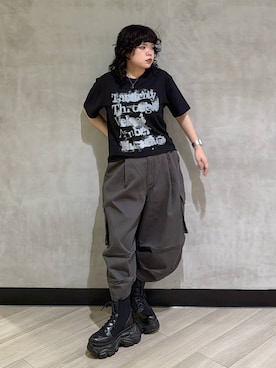 「PBLIM（ページボーイリム）の《UNISEX》スプレーロゴT（Tシャツ/カットソー、ブラック系）」を使った、ぺーさん（レディース）の夏コーディネート