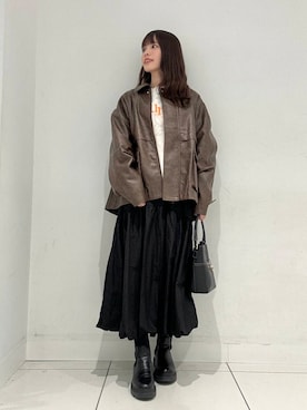 「アイテム（カバーオール）」を使った、ななみさん（レディース・169cm）の秋コーディネート
