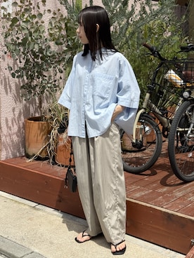 「reca（レカ）の【ZOZOTOWN限定】バンドカラードルマンシャツ（シャツ/ブラウス、ブルー系）」を使った、konさん（レディース・154cm）の春コーディネート