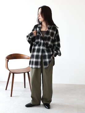 「reca（レカ）の【ZOZOTOWN限定】チェックBIGシャツ（シャツ/ブラウス、ブラック系）」を使った、konさん（レディース・154cm）の秋コーディネート