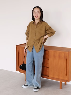 「reca（レカ）のピーチスキンストライプシャツ（シャツ/ブラウス、イエロー系）」を使った、konさん（レディース・154cm）の秋コーディネート