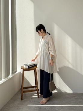 「reca（レカ）のドルマンシアーシャツ（シャツ/ブラウス、グレー系）」を使った、konさん（レディース・154cm）の春コーディネート