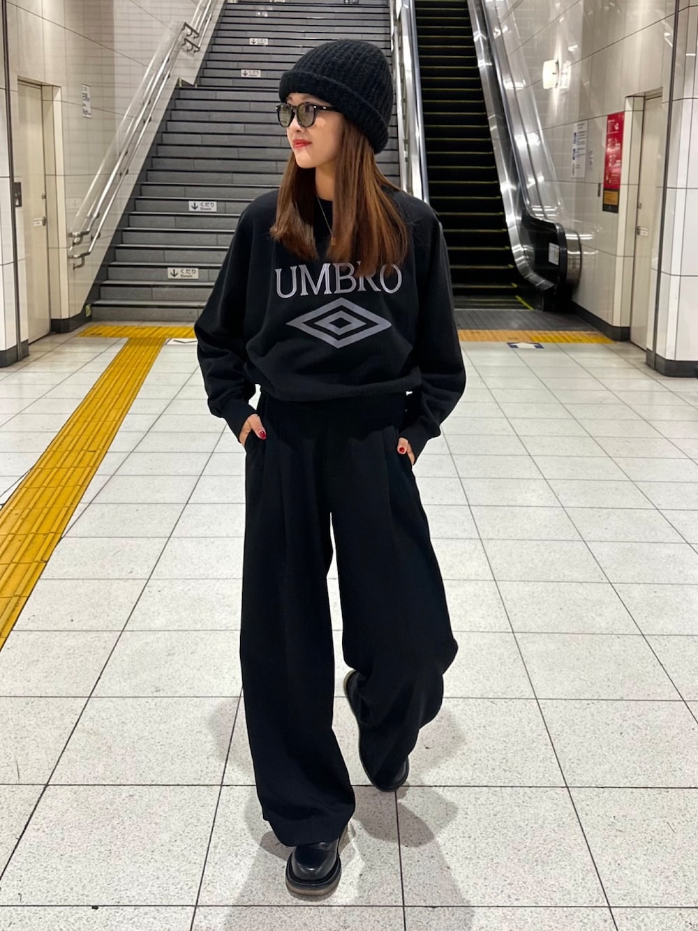UMBRO/アンブロ×Lui's】ピグメントクルーネックスウェットを使っ