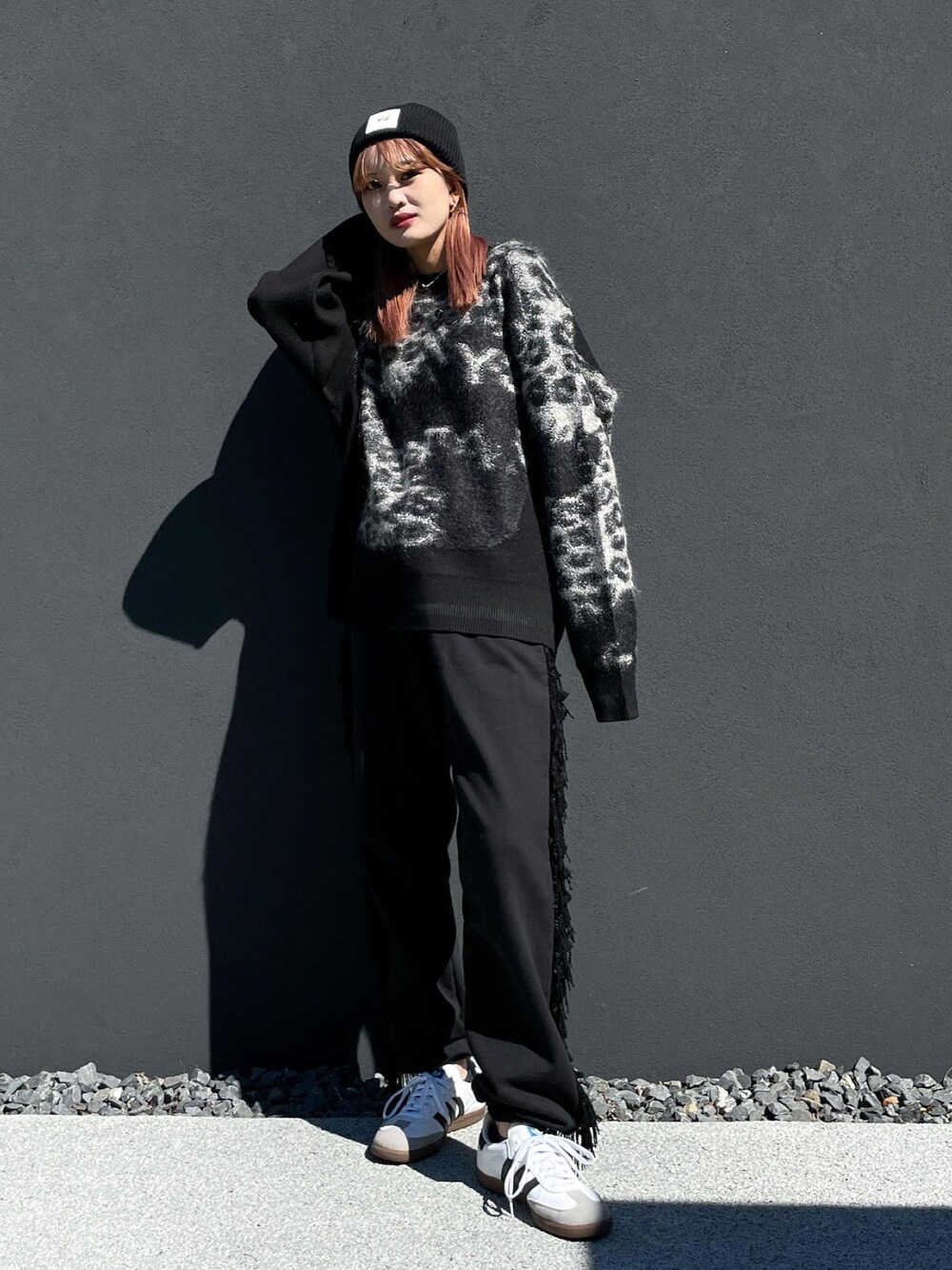 「秋服準備はじめました、FACETASM、ワイスリー(Y-3)、ファセッタズム、今日のコーデ、秋服、大人女子、休日スタイル、パンツスタイル、韓国ファッション、スウェットパンツ、ニットコーデ、ブラックコーデ、ひょう柄、柄」｜「FACETASMのアイテム（パンツ、ブラック系）」を使った、mayさん（レディース・164cm）の秋コーディネートの1枚目の写真