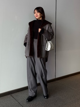 「アイテム（ムートンコート）」を使った、mayさん（レディース・164cm）の秋コーディネート