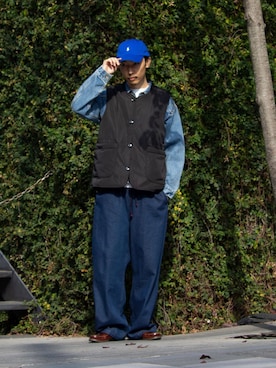 「ARMY TWILL（アーミーツイル）のアイテム（ベスト）」を使った、須山さん（メンズ・177cm）の秋コーディネート