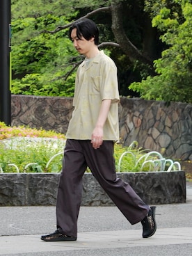 「GLOSTER（グロスター）のアイテム」を使った、須山さん（メンズ・177cm）の春コーディネート