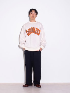 「ロゴニット」｜須山さん（メンズ・177cm）の秋コーディネート