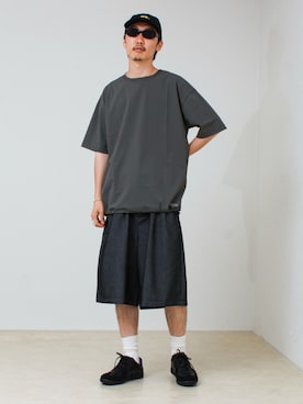 「GLOSTER（グロスター）のアイテム」を使った、須山さん（メンズ・177cm）の夏コーディネート