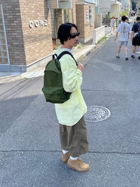 「PACKING（パッキング）の【PACKING/パッキング】22L DAYPACKS デイパック リュック（バックパック/リュック、グリーン系）」を使った、須山さん（メンズ・177cm）の夏コーディネート