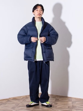 「アイテム（ダウンジャケット/コート）」を使った、須山さん（メンズ・177cm・30代）の夏コーディネート