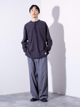 「ARMY TWILL（アーミーツイル）のアイテム（トップス）」を使った、須山さん（メンズ・177cm）の秋コーディネート