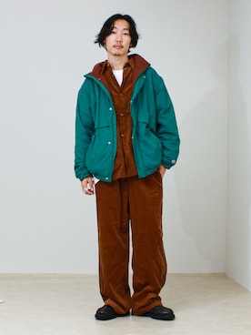 「GLOSTER（グロスター）のアイテム」を使った、須山さん（メンズ・177cm）の秋コーディネート