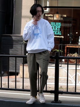 「アイテム（スウェット）」を使った、須山さん（メンズ・177cm・30代）の冬コーディネート