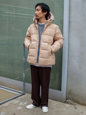 「GLOSTER（グロスター）のアイテム（ダウンジャケット/コート）」を使った、須山さん（メンズ・177cm）の秋コーディネート