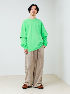 「GLOSTER（グロスター）のアイテム（トップス）」を使った、須山さん（メンズ・177cm）の夏コーディネート