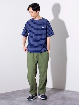 「カーキパンツ」｜須山さん（メンズ・177cm・30代）の春コーディネート